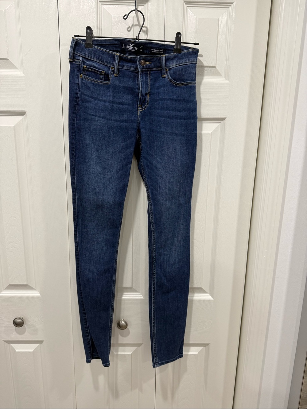Hollister Women's Dark Indigo Skinny Jeans
